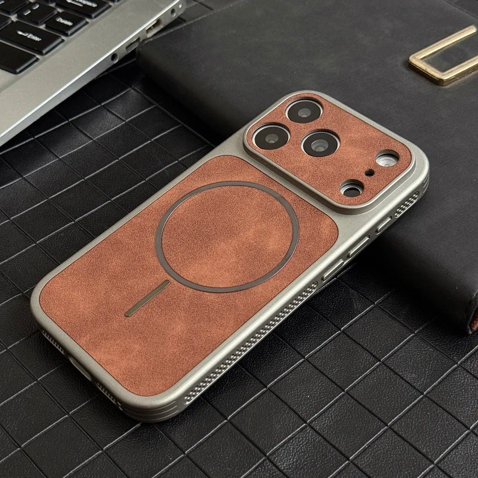 iPhone 16 / Pro / Pro Max – Magnetische Schutzhülle in Lederoptik iPhone 16 magnetische Schutzhülle in Lederoptik – Braun
